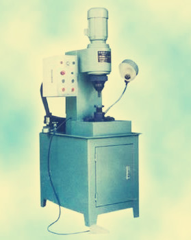 采購時選擇氣動鉚接機(jī)好還是液壓鉚接機(jī)好？