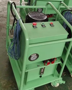 鉚接機(jī)鉚接后鉚釘開裂的原因有哪些？