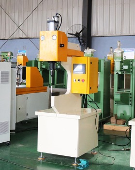 寧波徑向鉚接機(jī)廠家要怎么選擇？