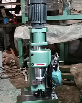 氣壓鉚接機(jī)的工作原理、特點(diǎn)和使用方法