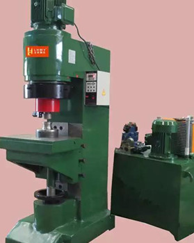 如何選擇合適的鉚接機(jī)廠家？