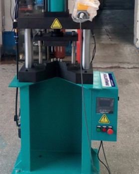 國內(nèi)有哪些鉚接機(jī)生產(chǎn)制造商？